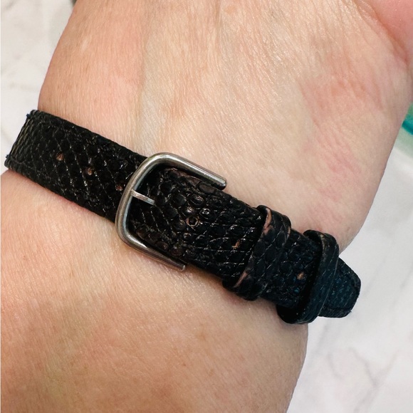 Tiffany and Co ladies watch with original leather strap - Picture 2 of 9